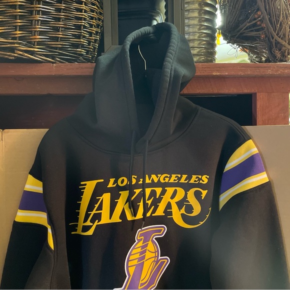 LA Lakers NBA Hooded Sweatshirt with logo front and at lower back - Picture 7 of 10
